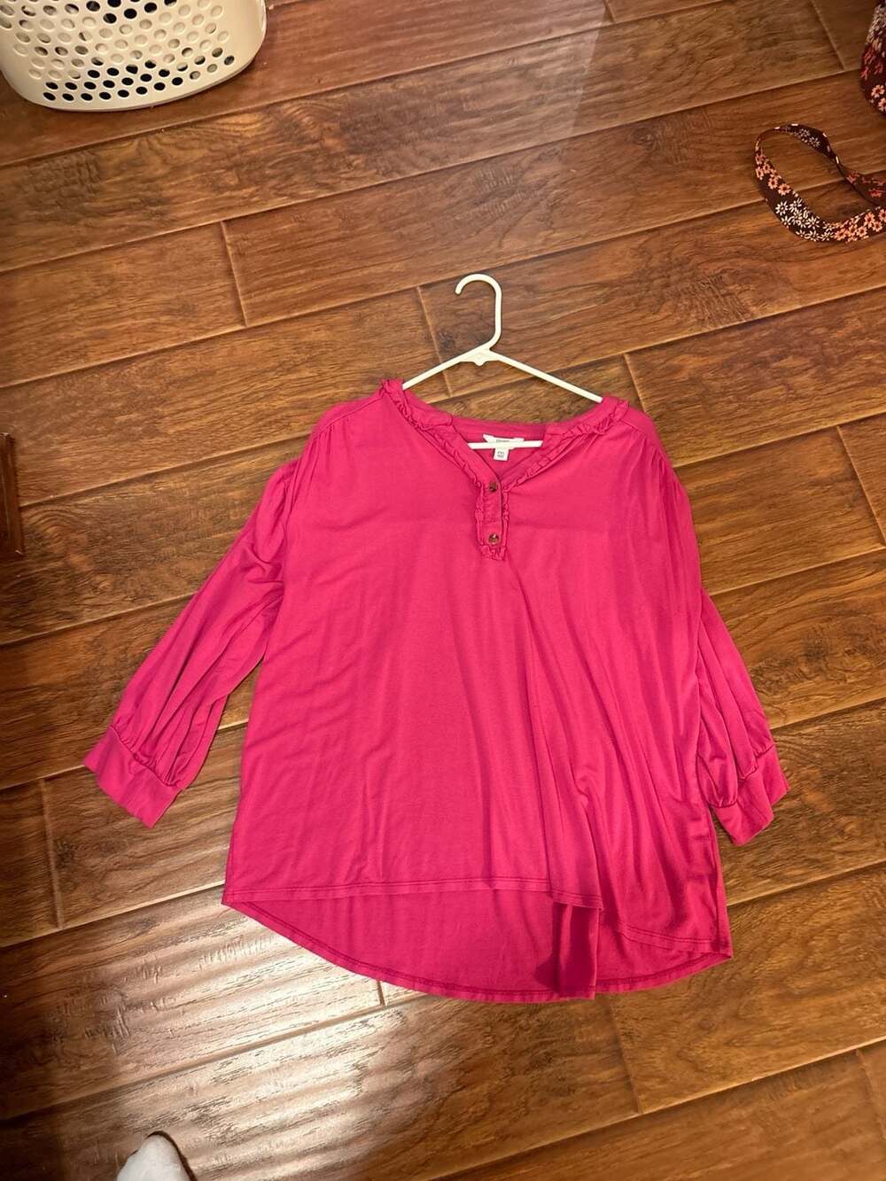 Crown & Ivy Hot Pink Ruffle Henly Neck 3/4 Sleeve Peasant Top